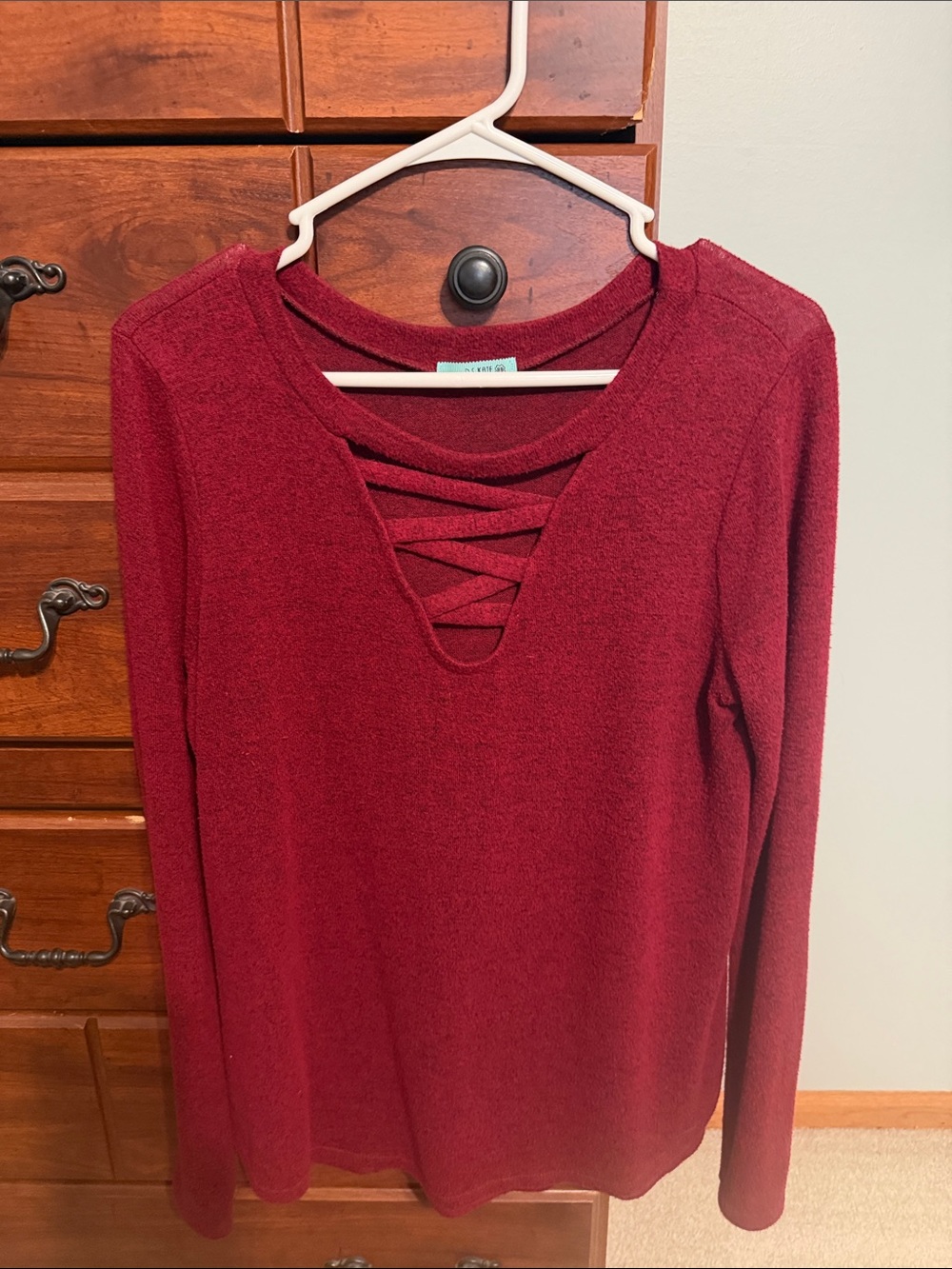 Lightweight red top size medium